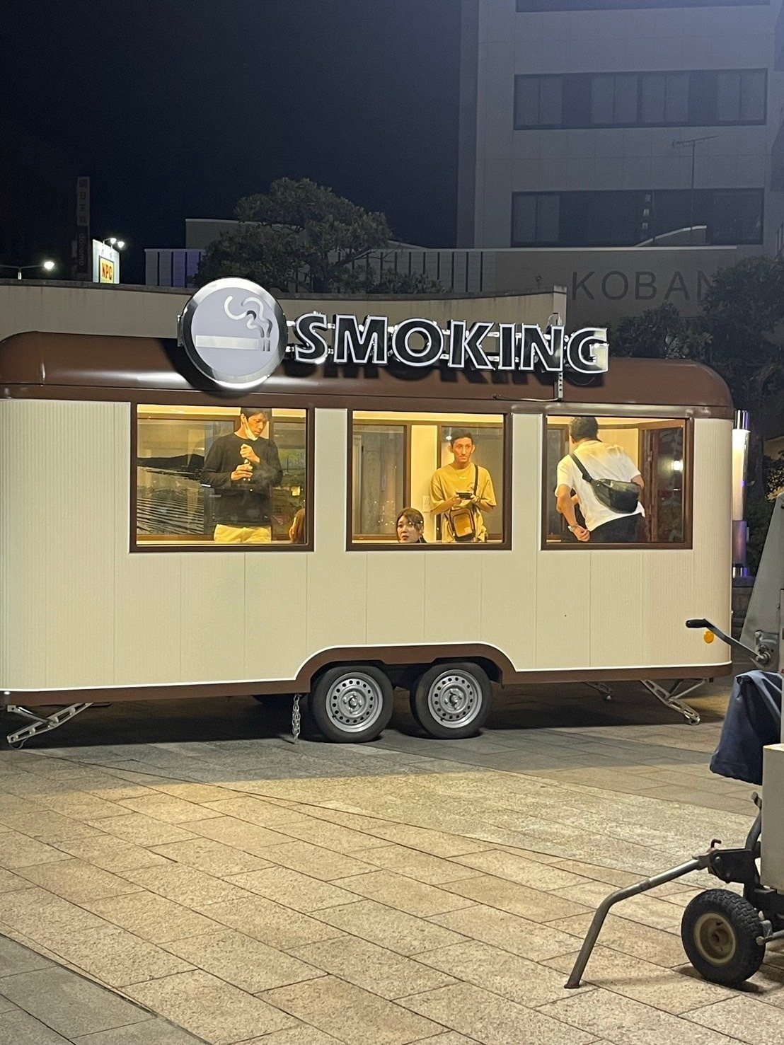 スモーキングトレーラーの掲載写真